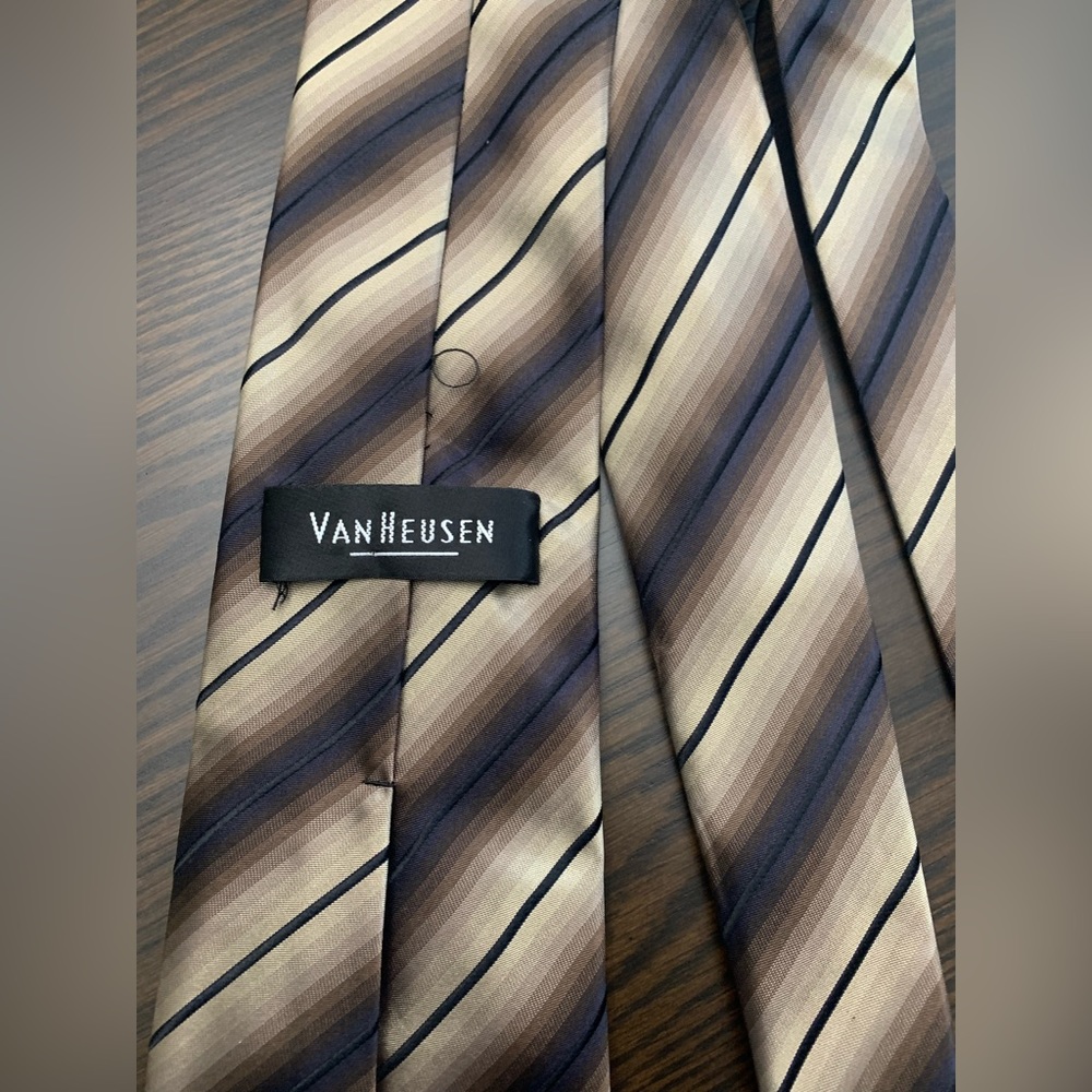 Van Heusen striped tie - Picture 2 of 3
